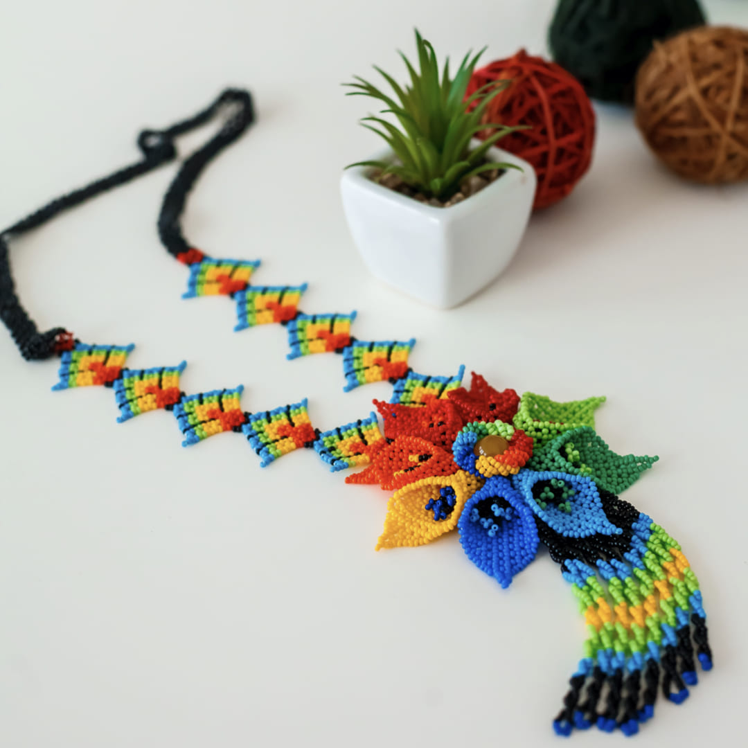 30 Tutorials  «Huichol flowers»