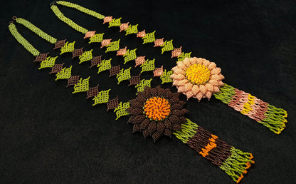 10 Video Master Classes on Beading Necklaces «HUICHOL FLOWERS 3»