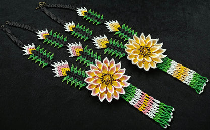 10 Video Master Classes on Beading Necklaces «HUICHOL FLOWERS 3»